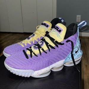 Lebron’s Basketball shoes. Only worn a few times and in great condition.